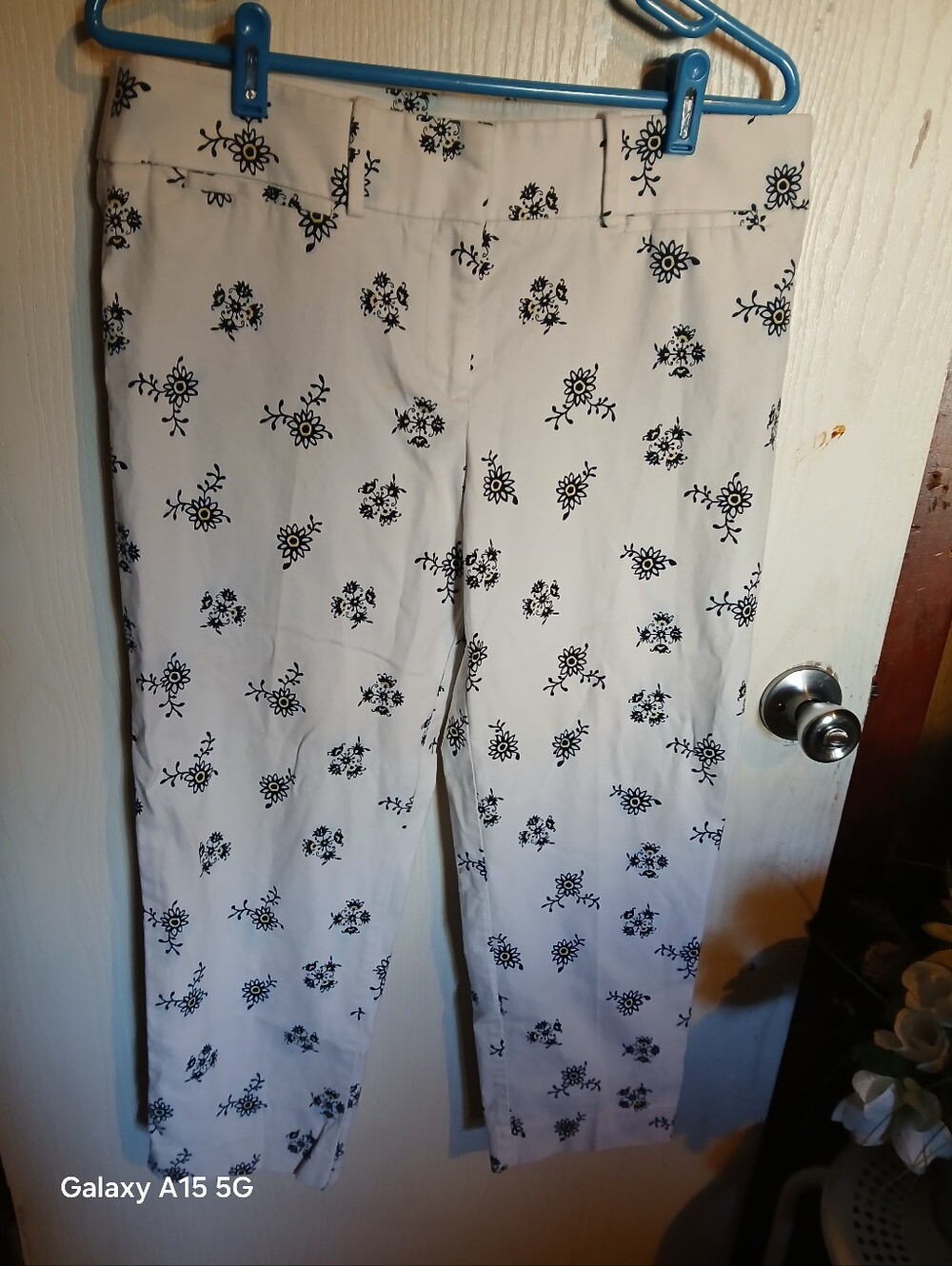 Womens LOFT White Pants with Black Floral Print